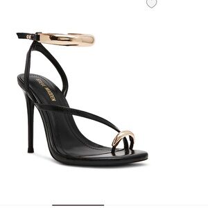 Steve Madden heel
